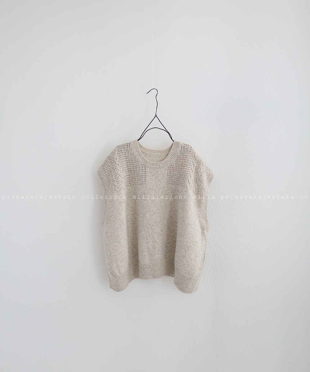 N°008 knits