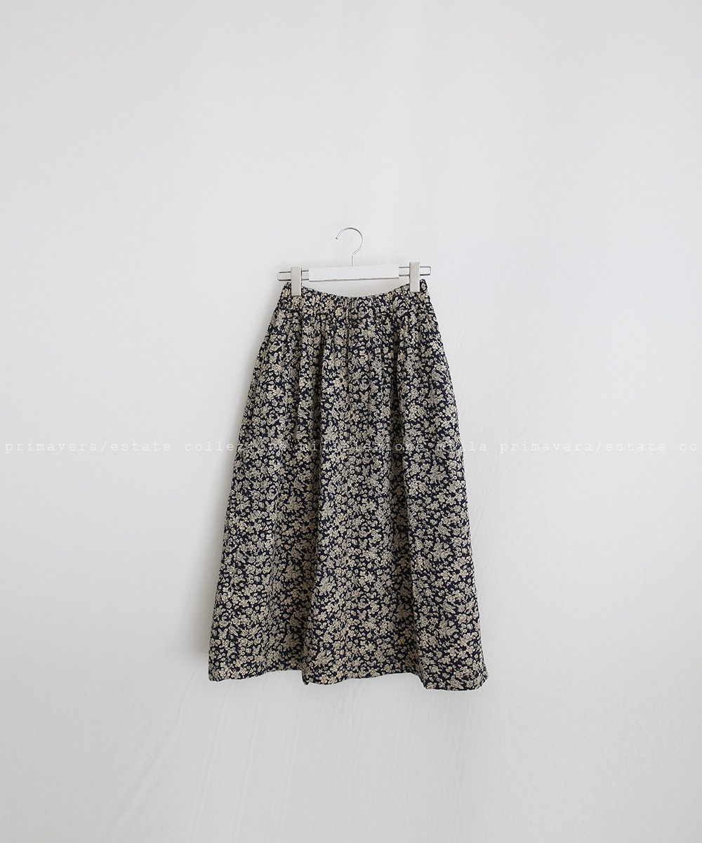 N°011 skirt